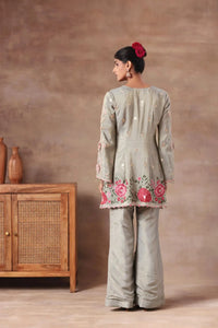 The Sage Green Vintage Rose Set Arzoo Essentials