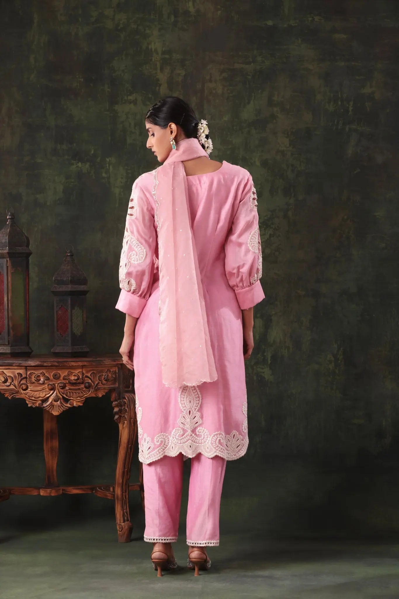 The Blush Pink Bishop Sleeve Set Arzoo Essentials