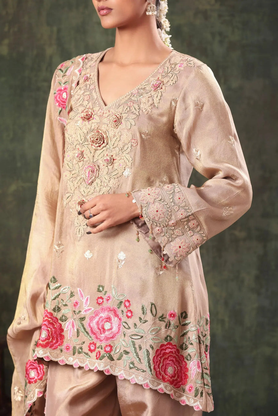 The Champagne Rose Scalloped Set - Image 4