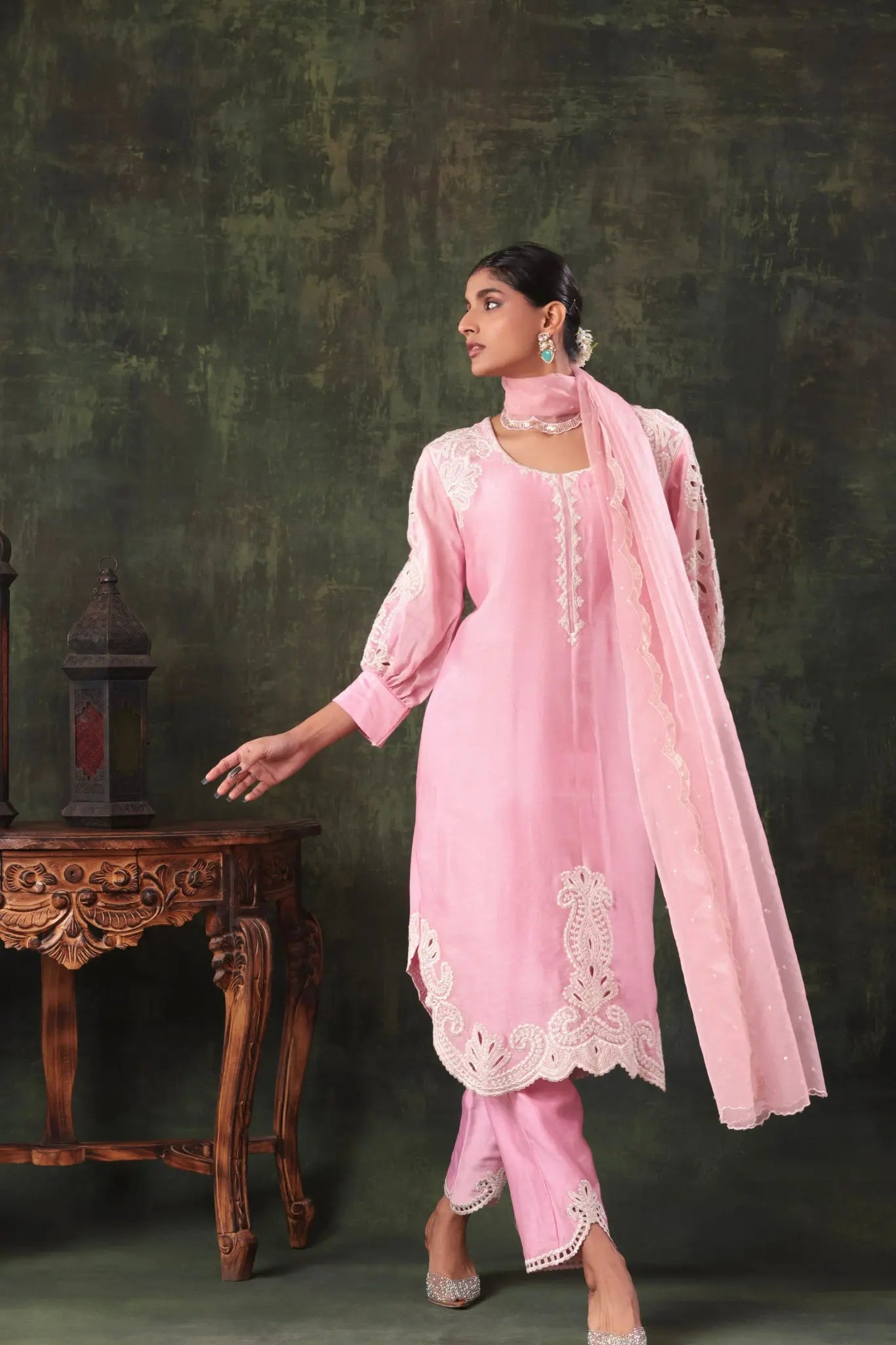 The Blush Pink Bishop Sleeve Set - Arzoo Essentials