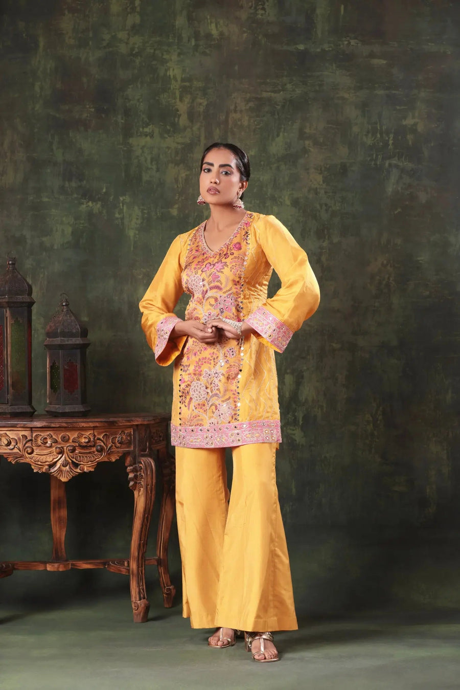 The Mustard Pink Vine Mirror Set - Image 3