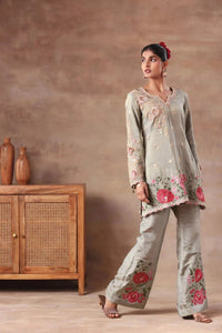 The Sage Green Vintage Rose Set - Arzoo Essentials