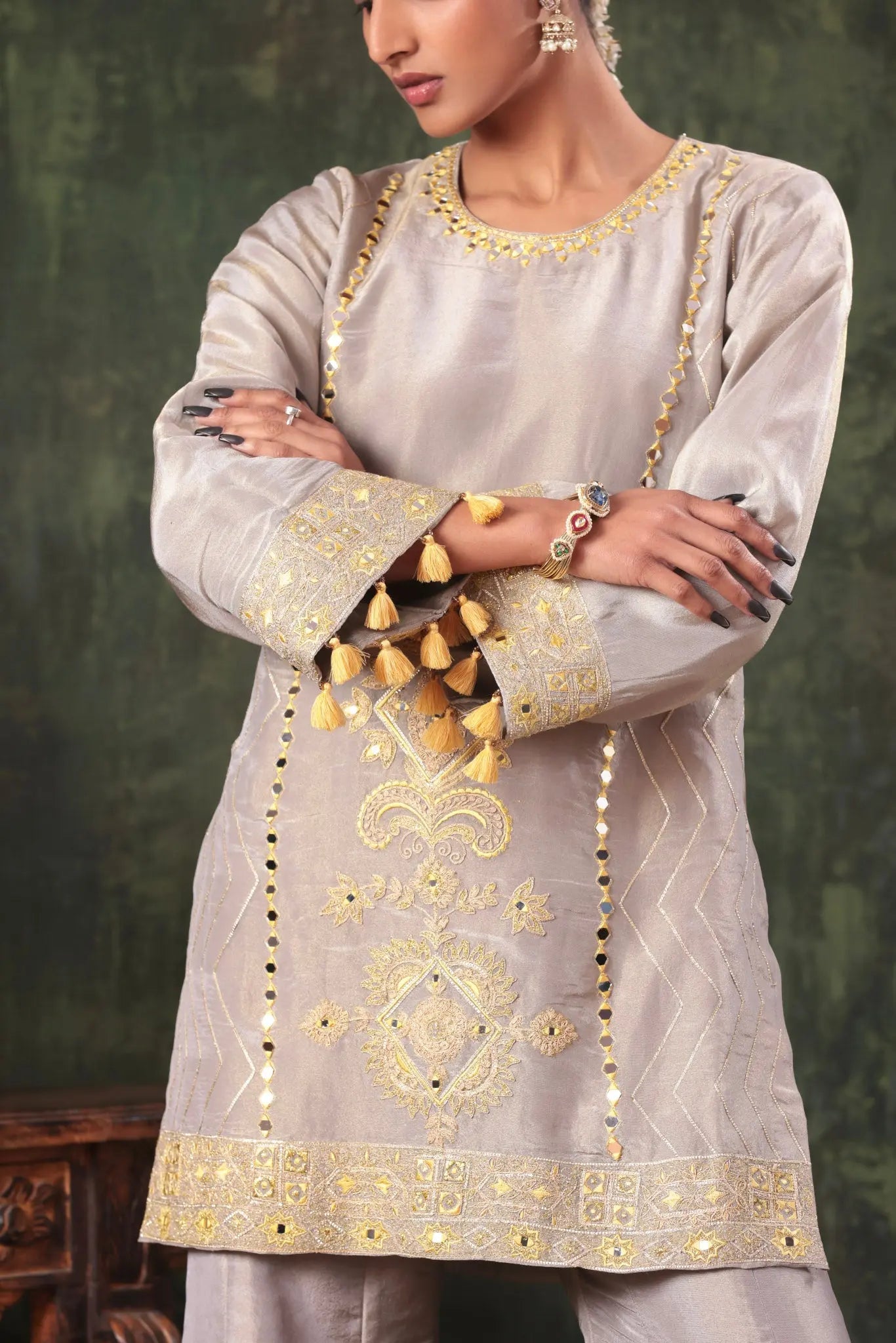 The Silver Citrine Mirror Set - Arzoo Essentials